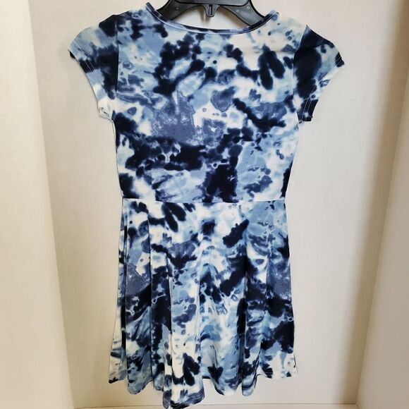 Cute little girls spring/summer dress - Picture 2 of 4